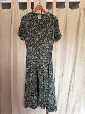 Vintage Laura Ashley Floral Green Short-Sleeve Midi Dress